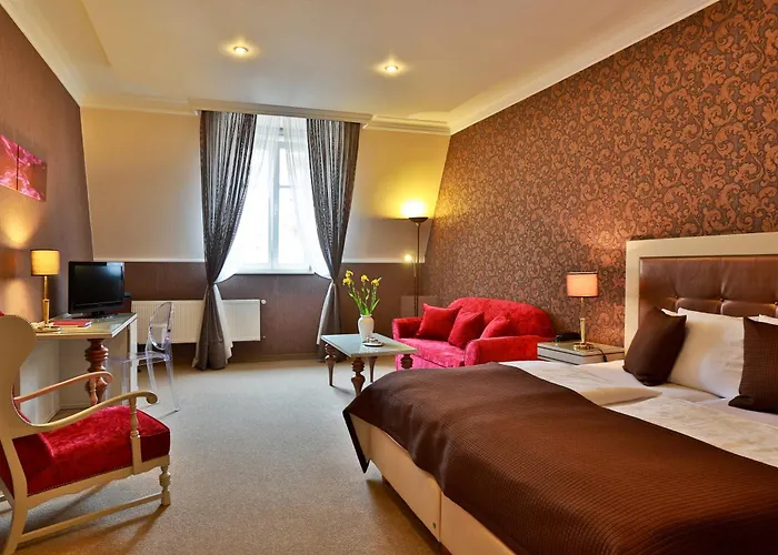 Promenada Romantic Hotel